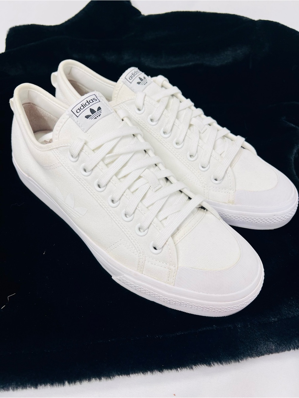Adidas Men’s Nizza White Canvas Low Top Lace Up Sneakers White Size 13